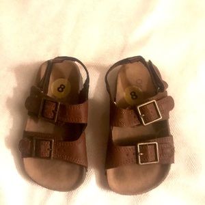 Oshkosh toddler sandals size 8